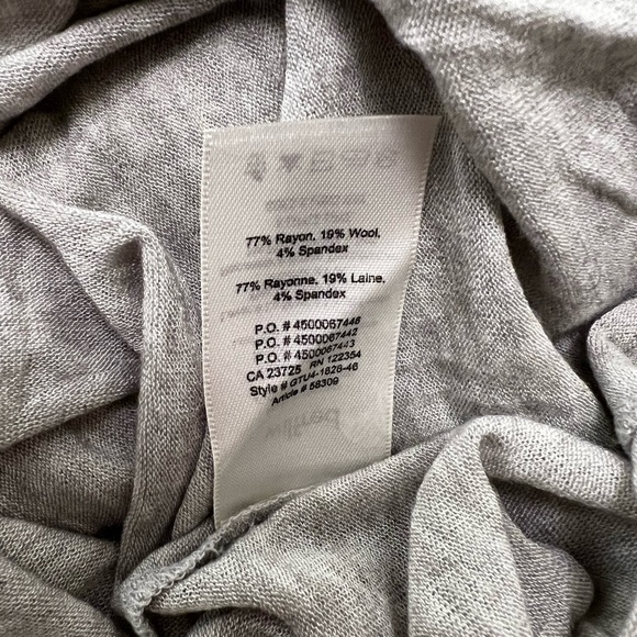 ✨HOST PICK✨ Aritzia Wilfred Huet Turtleneck - Heather Ashen - Picture 5 of 5